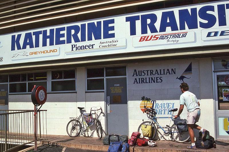 WT 0400 099-12 Australia.jpg